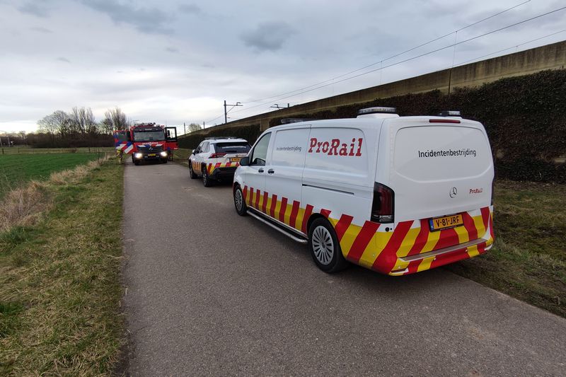 Goederentrein met rookontwikkeling strandt in tunnel te Zevenaar